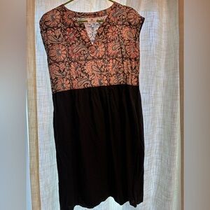 Elegant Black and Patterned Women's Dress